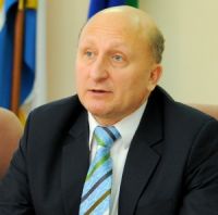 РОБЕРТ КАМИНСКИЙ, ВЕРНИ ГОРЯЧУЮ ВОДУ!